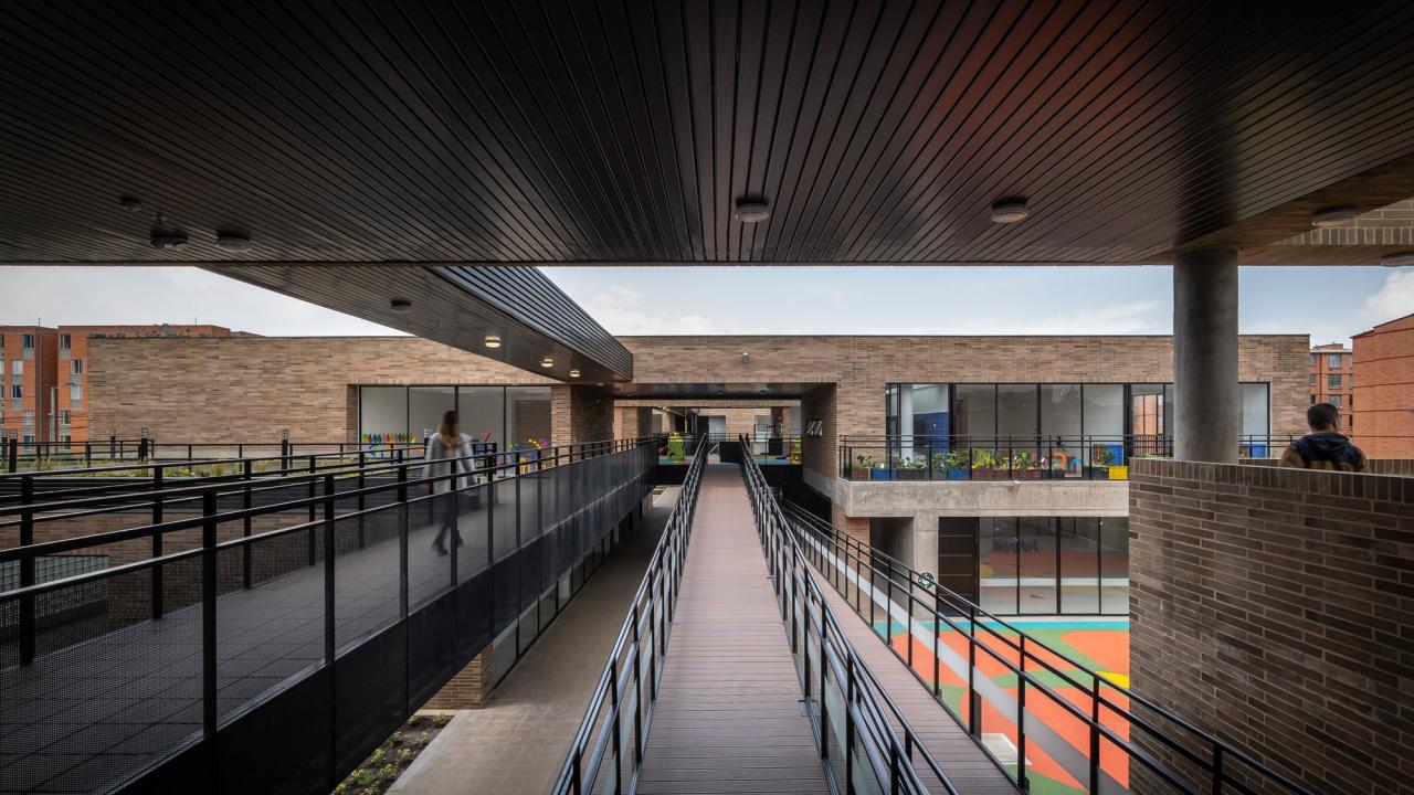 BIM建筑|哥伦比亚“玩乐时光”幼儿园 / DARP