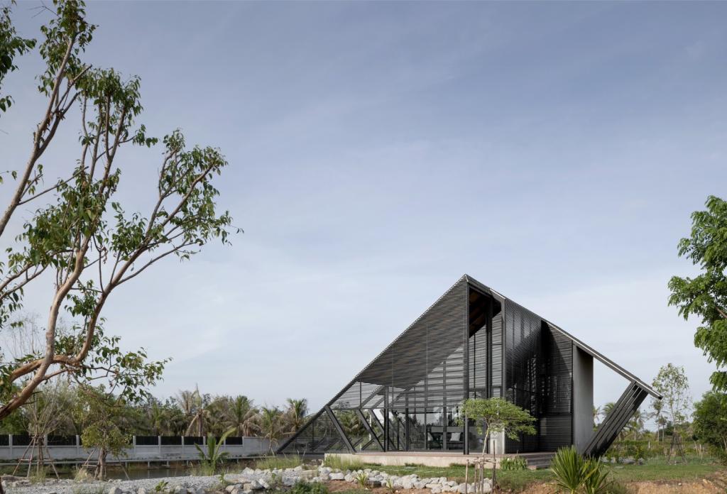 BIM建筑|三角屋，后院私宅 / TOUCH Architect