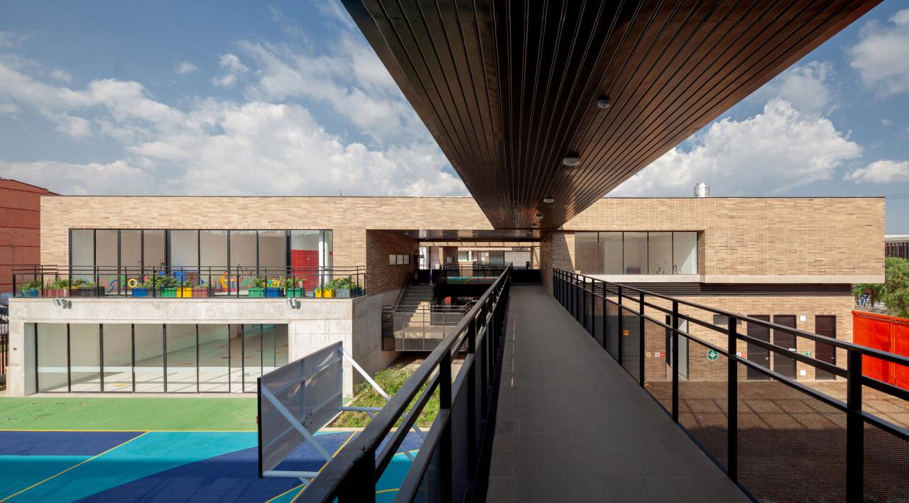 BIM建筑|哥伦比亚“玩乐时光”幼儿园 / DARP