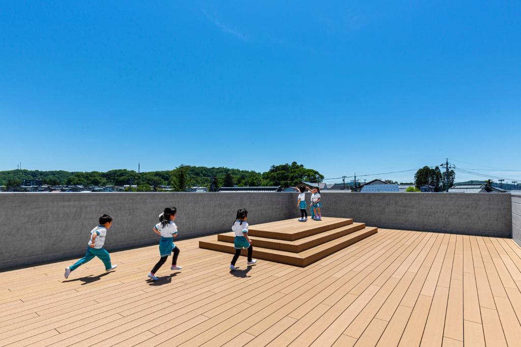 BIM建筑|EZ 幼儿园，阶梯空间搭建趣味游戏场所 / 日比野设计 + Kids Design Labo