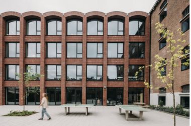 BIM建筑|由监狱改造而成的学校 / Atelier PRO architects-BIM建筑网