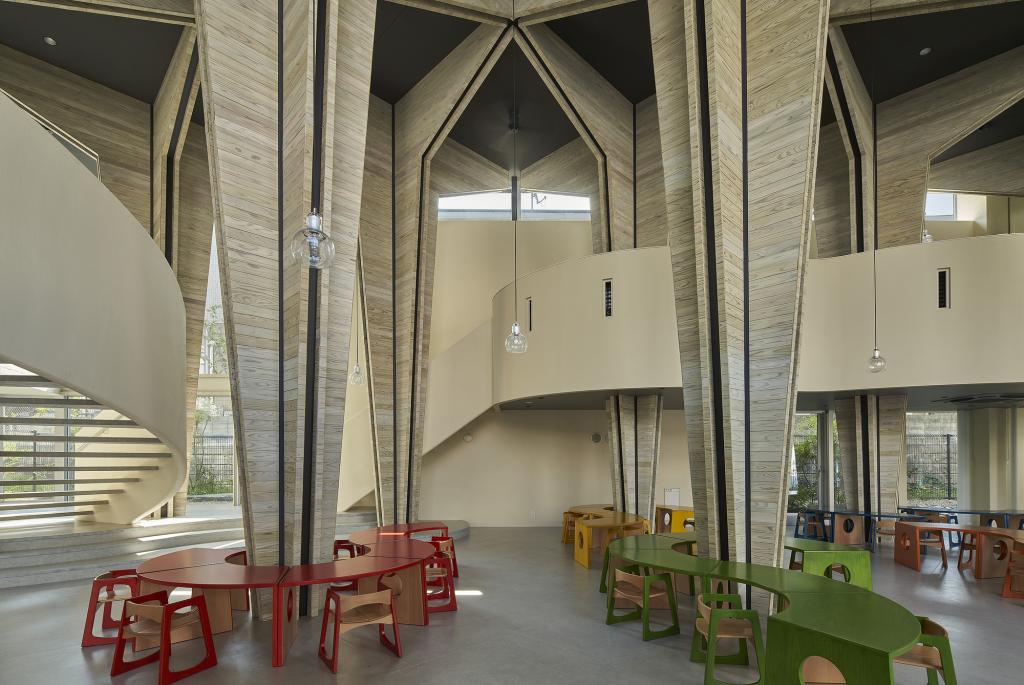 BIM建筑|巨构与小人儿，筑紫森林幼儿园 / UID Architects