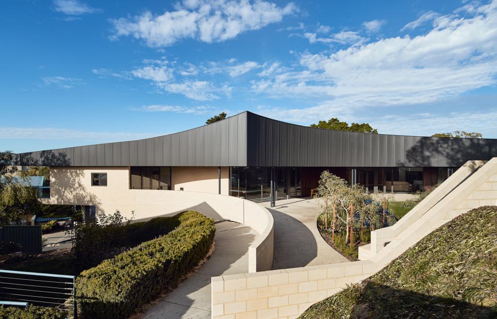 BIM建筑|城市海滩寄宿制学院 / iredale pedersen hook architects