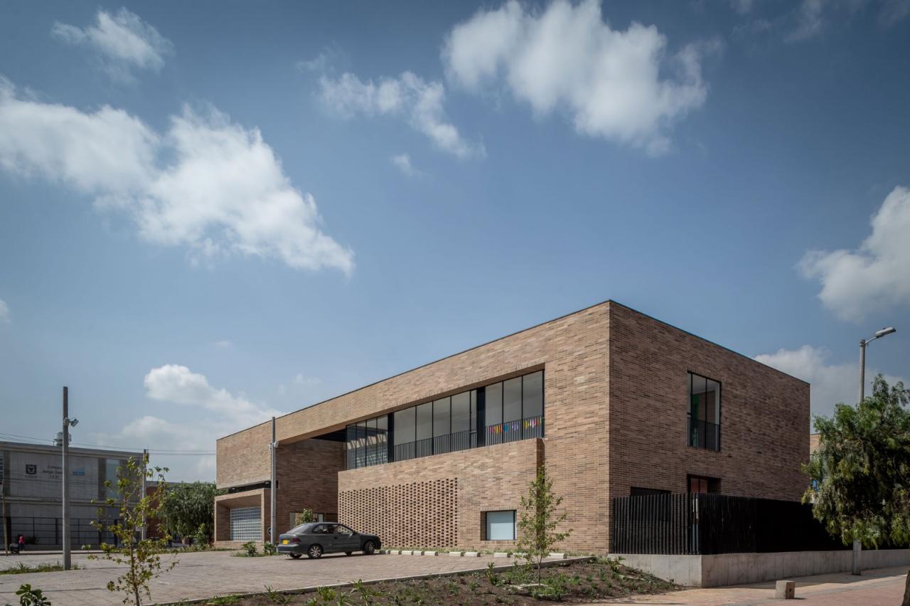 BIM建筑|哥伦比亚“玩乐时光”幼儿园 / DARP