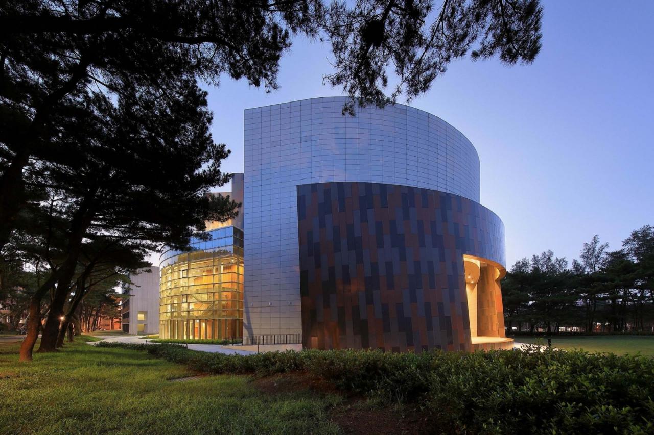 BIM建筑|台湾中央大学多功能大礼堂 / 潘冀联合建筑师事务所