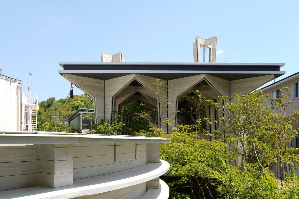 BIM建筑|巨构与小人儿，筑紫森林幼儿园 / UID Architects