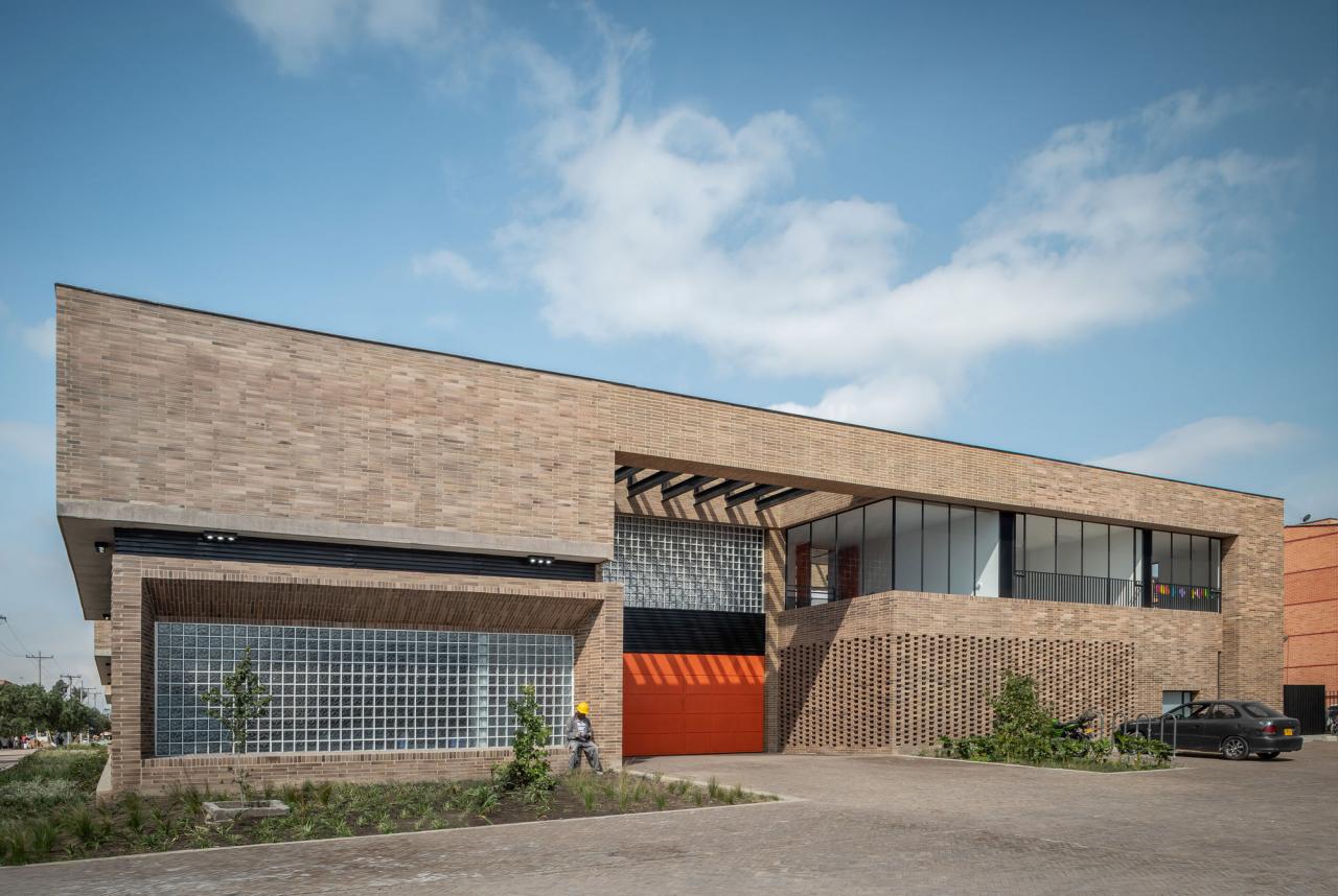 BIM建筑|哥伦比亚“玩乐时光”幼儿园 / DARP