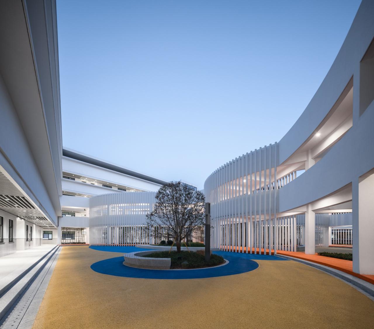 BIM建筑|维度的转移：凤西小学 / 米丈建筑