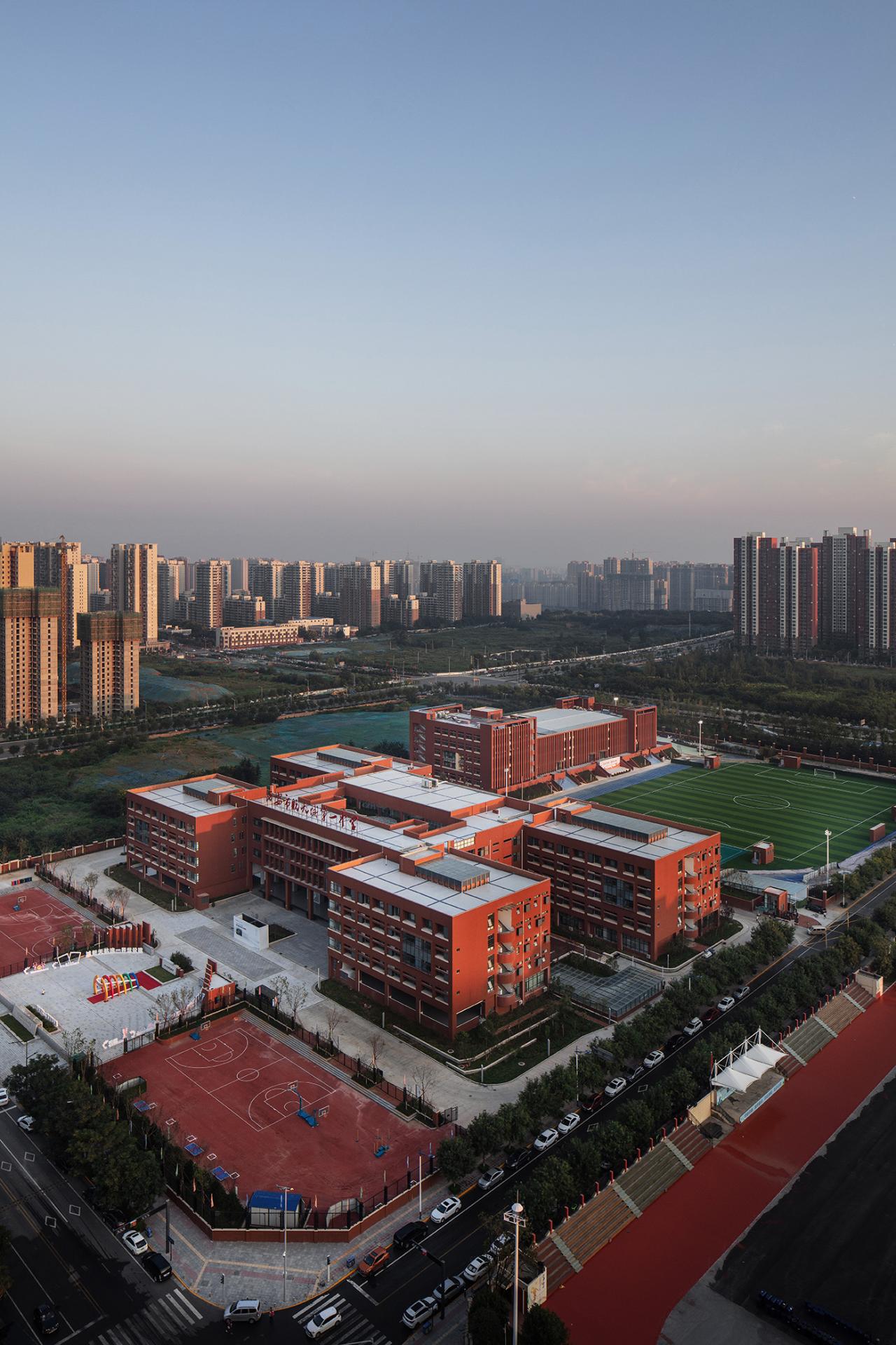 BIM建筑|“合”与“和” 厅、堂与庭：西安市航天城第一中学建筑设计 / 西安建筑科技大学建筑设计研究院