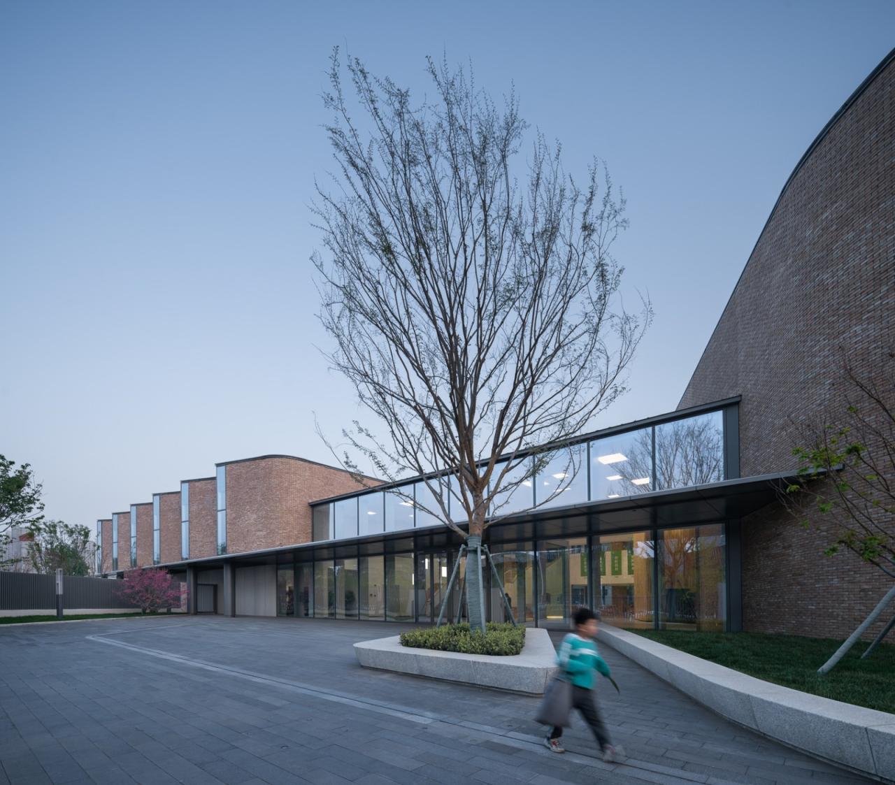 BIM建筑|潍坊歌尔学校：以内容推导空间构成 / gad