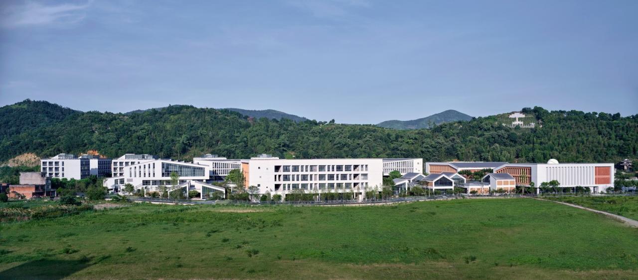 BIM建筑|树下问道，山间筑园 ——乐清市荆山公学 / 浙江大学建筑设计研究院有限公司