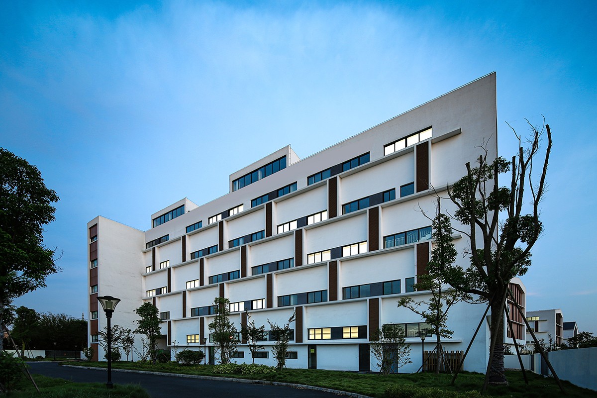 BIM建筑|赵巷康宁养护院建筑设计—这里欢迎自由的老灵魂 / 上海久利建筑事务所