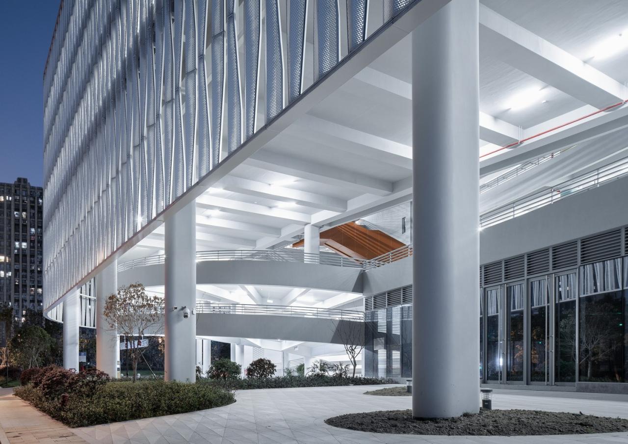 BIM建筑|来自停车楼的逆袭：杭州钱投海达停车楼 / 浙江大学建筑设计研究院有限公司