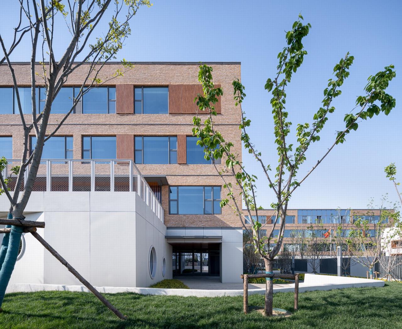 BIM建筑|潍坊歌尔学校：以内容推导空间构成 / gad