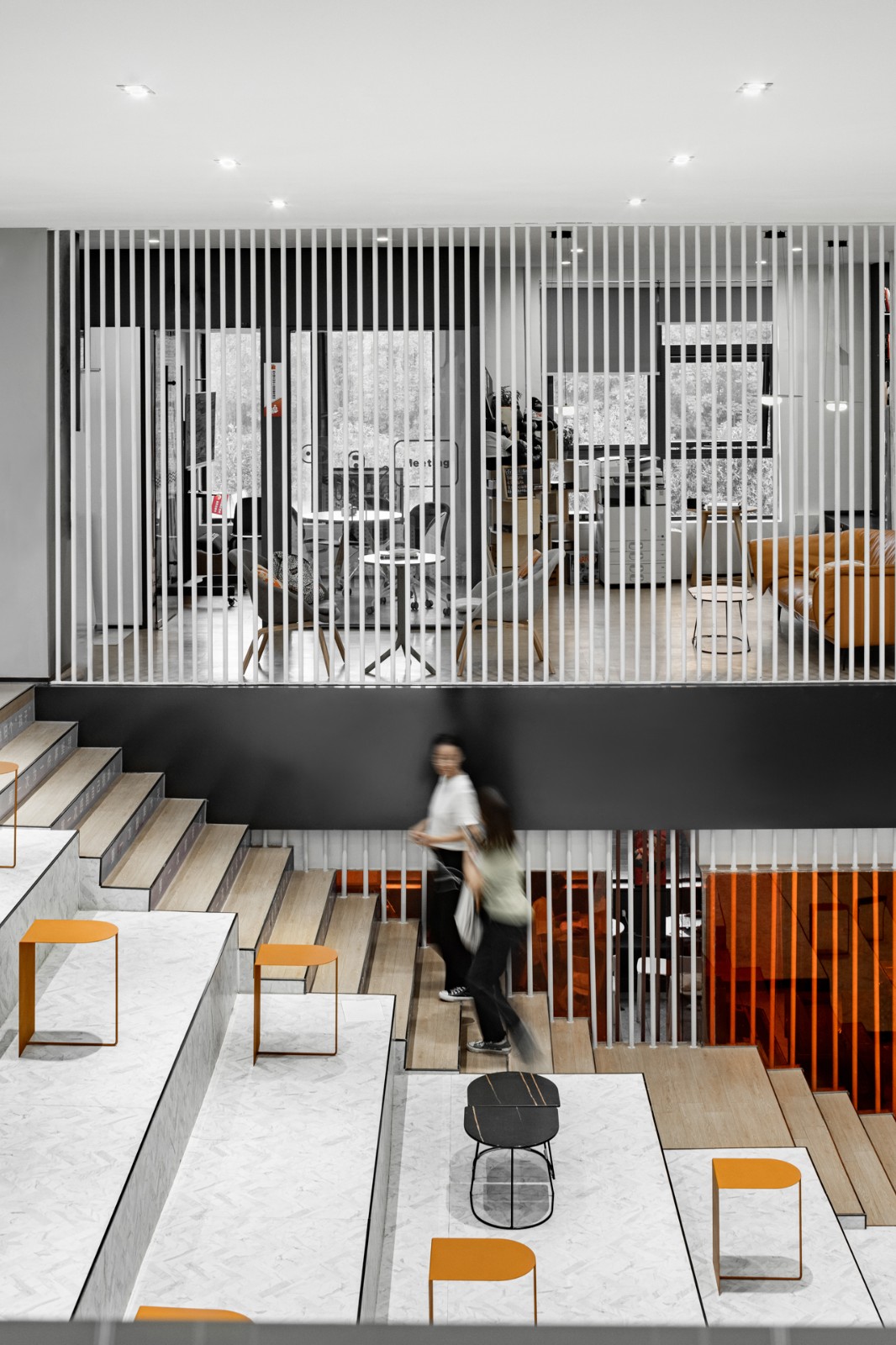 BIM建筑|“盒子的情绪“-纹理学院校史馆空间改造 / 行维新筑