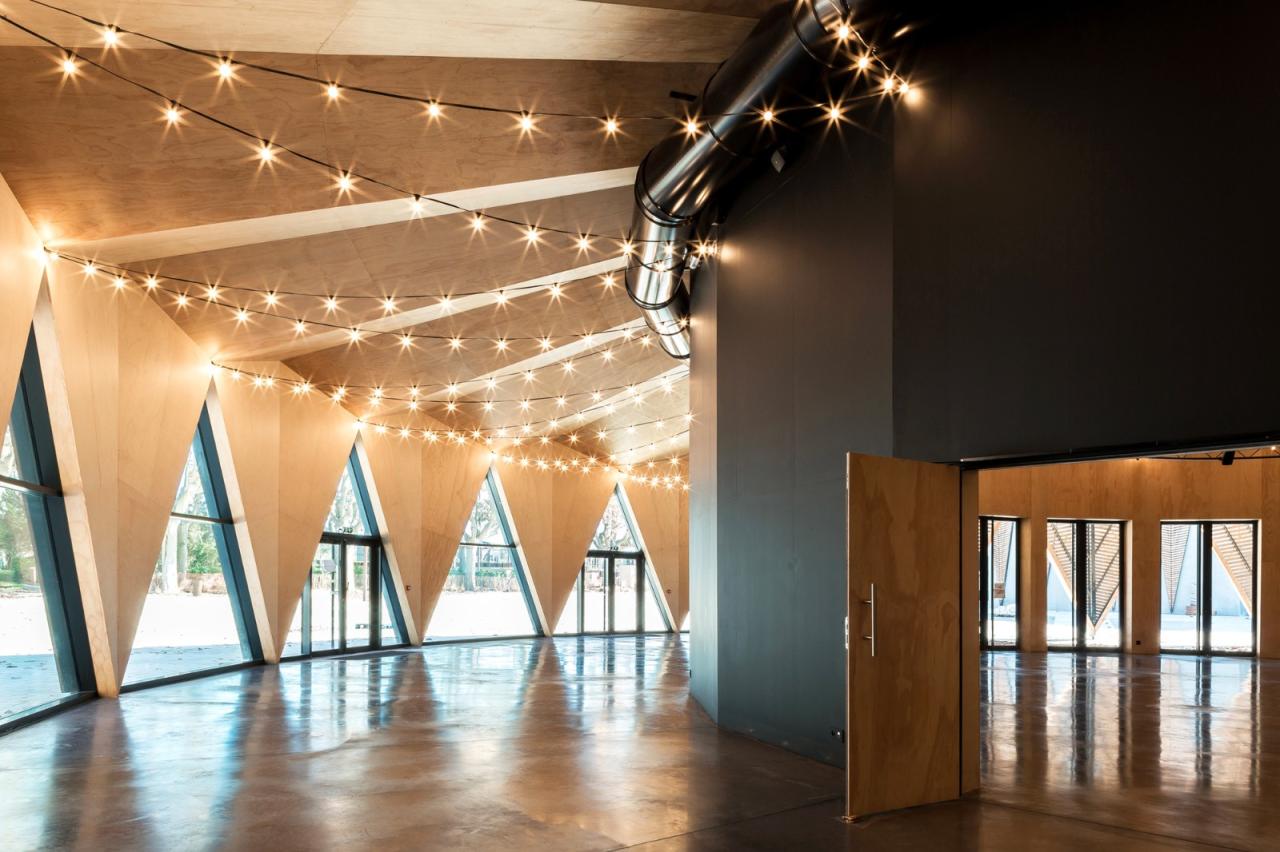 BIM建筑|马戏团式建筑，Domaine de Bayssan 剧院 / K architectures