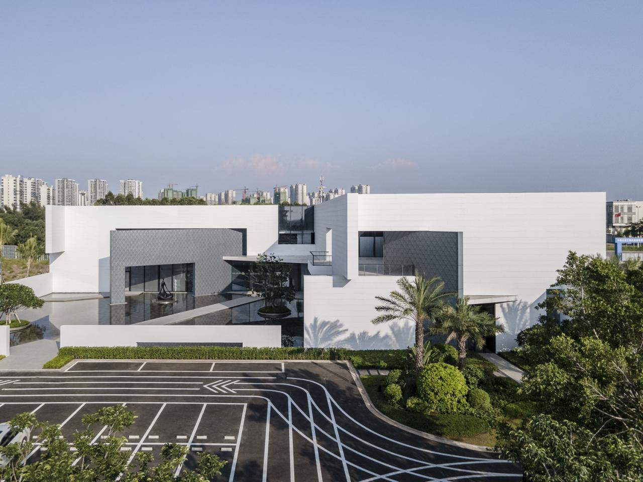 BIM建筑|打破墙的边界: 海口市国际免税城接待中心 / aoe事建组