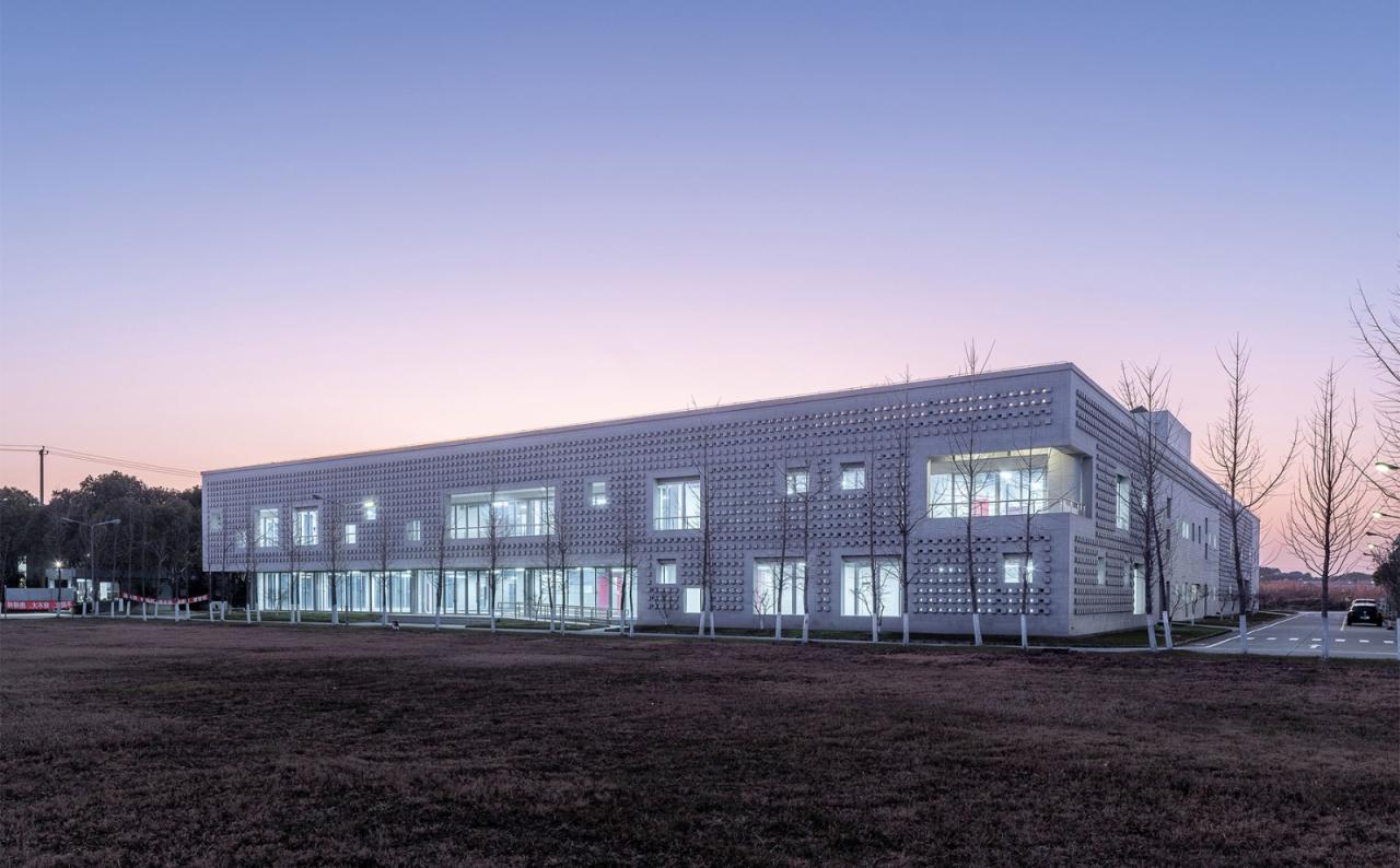 BIM建筑|和椿科技二号厂房 / 张朋千建筑事务所