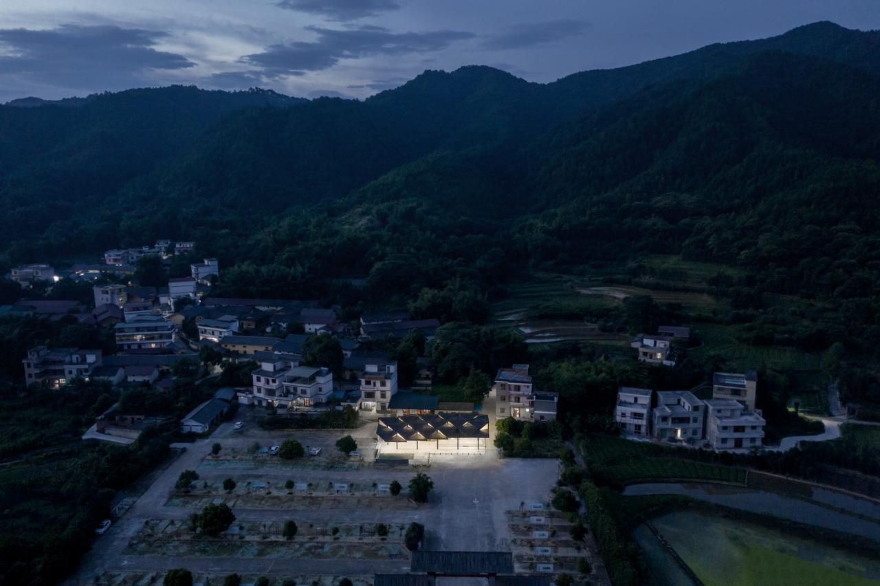 BIM建筑|乡土建筑的单元式转译 ——南粤古驿道梅岭驿站创作实践 / GDAD-城市建筑工作室