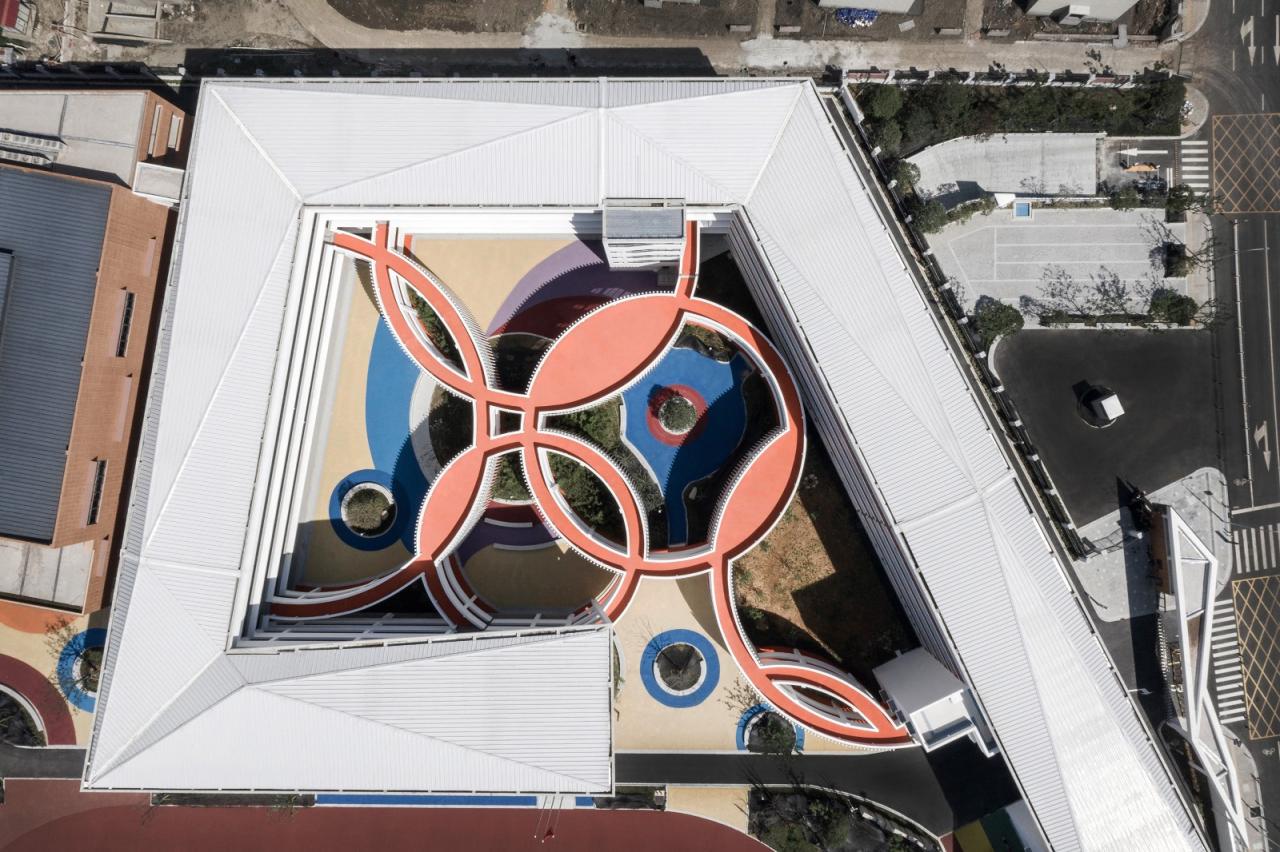 BIM建筑|维度的转移：凤西小学 / 米丈建筑