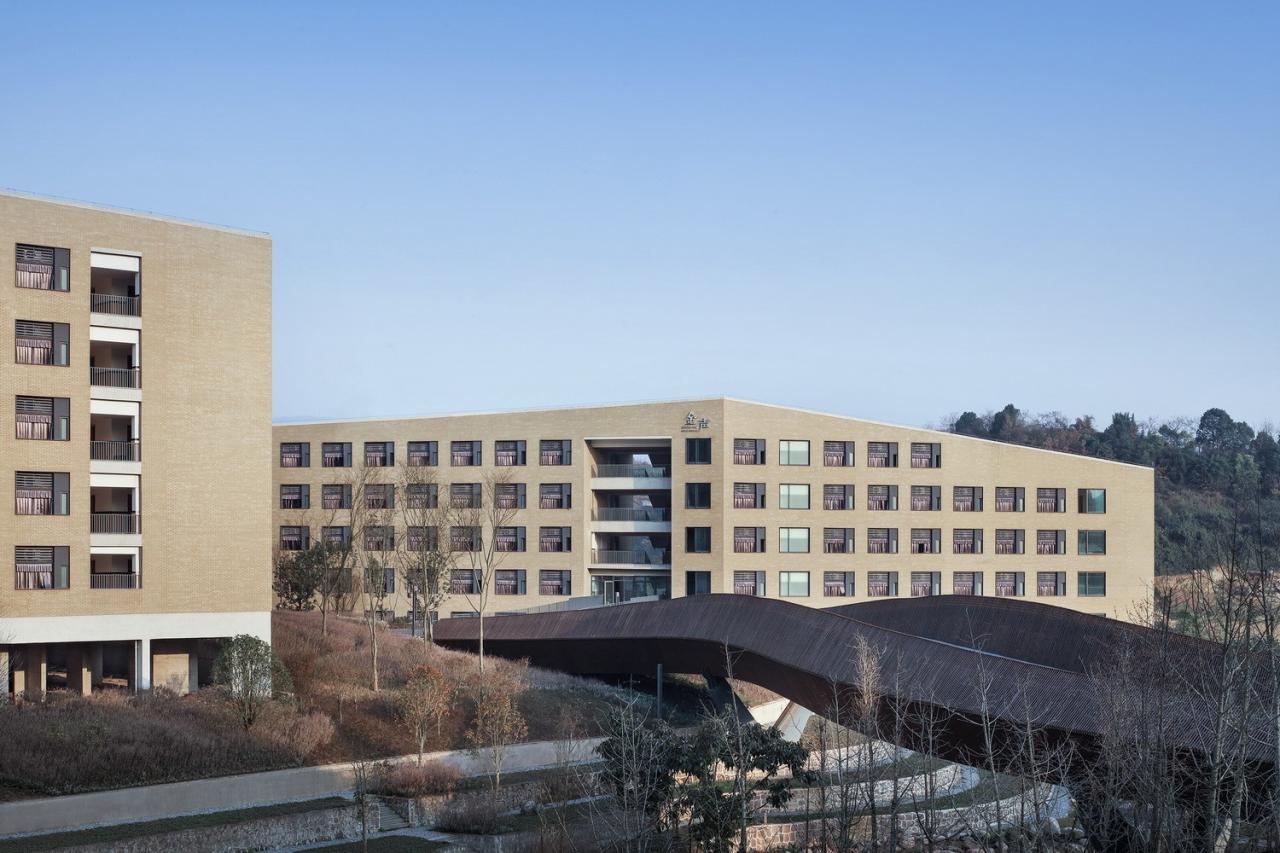 BIM建筑|西南大学附属中学两江校区：消失的高密度校园 / gad