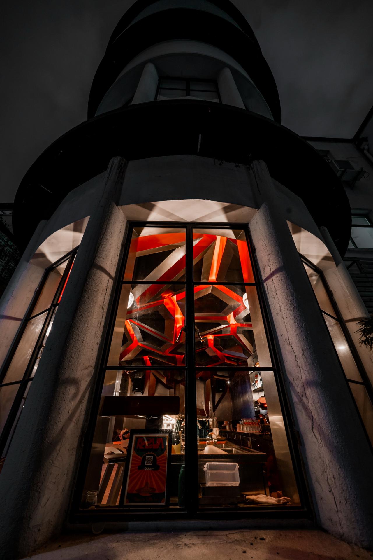 BIM建筑|KoRoVa Bar / 低态建筑