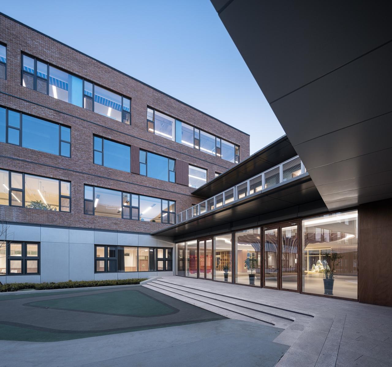 BIM建筑|潍坊歌尔学校：以内容推导空间构成 / gad