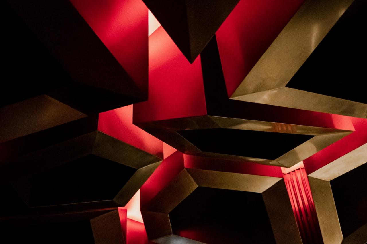 BIM建筑|KoRoVa Bar / 低态建筑