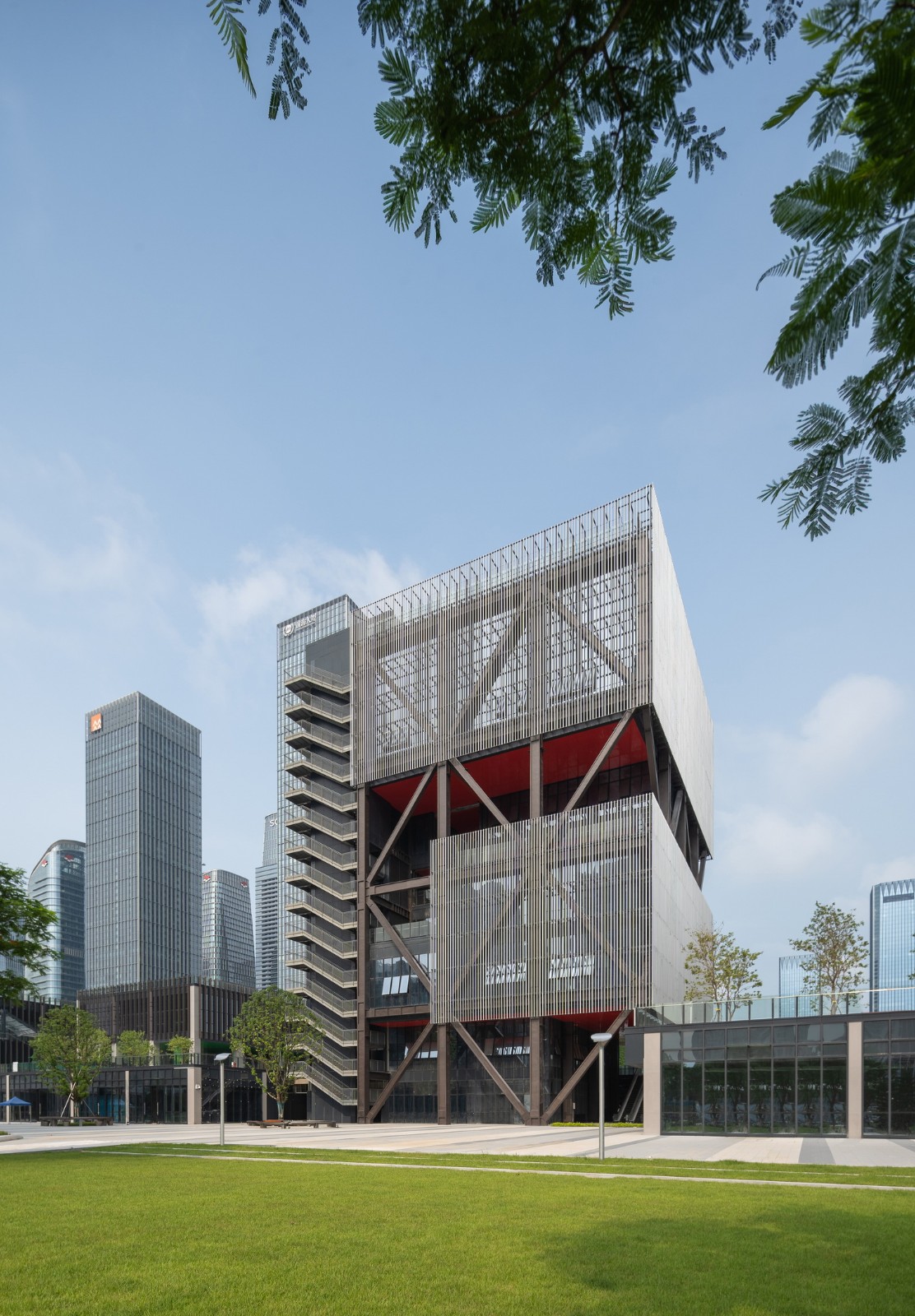 BIM建筑|深圳粤港澳青年创业区（一期） / RSH+P + 华艺设计