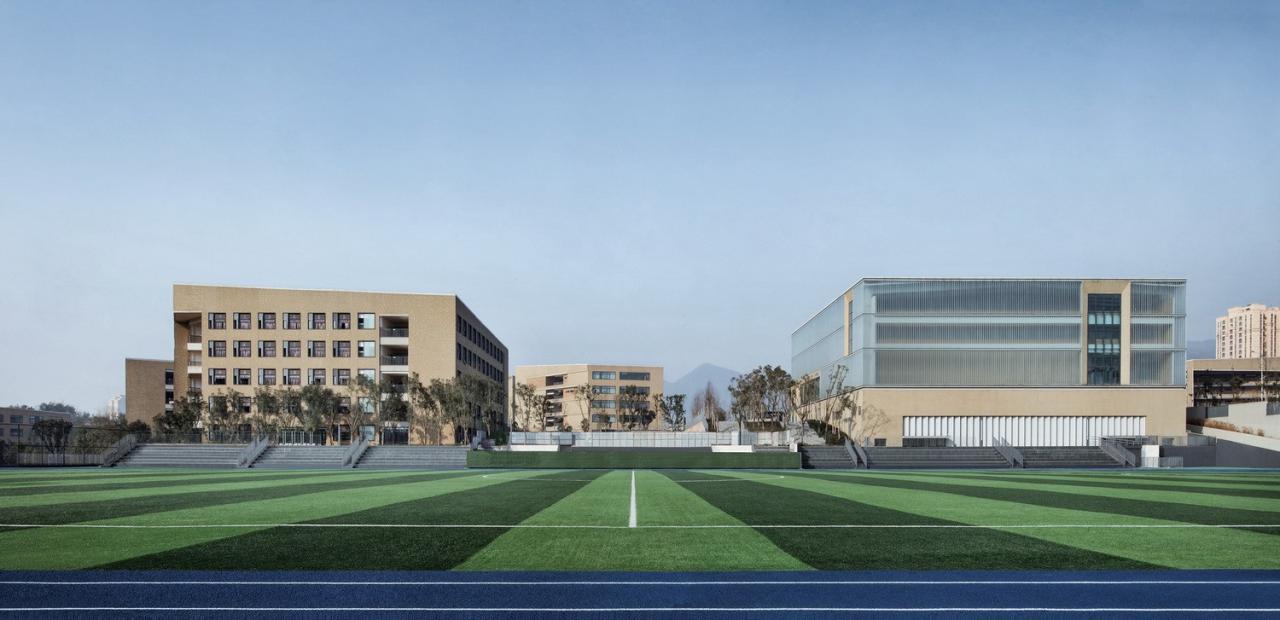 BIM建筑|西南大学附属中学两江校区：消失的高密度校园 / gad