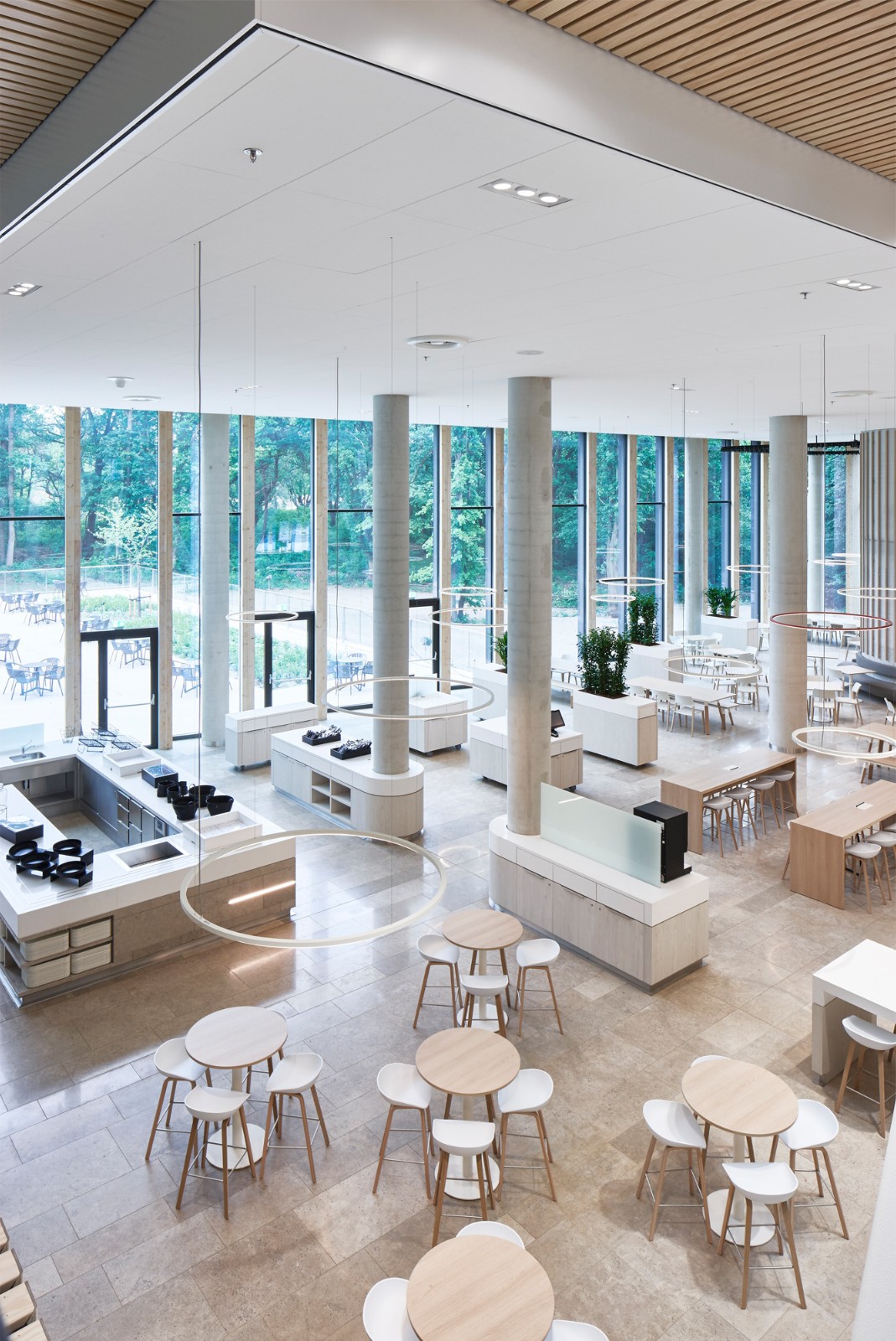 BIM建筑|佳能生产印刷总部 / Broekbakema