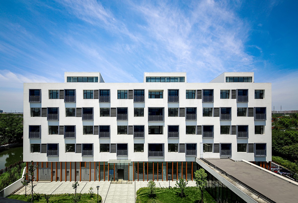 BIM建筑|赵巷康宁养护院建筑设计—这里欢迎自由的老灵魂 / 上海久利建筑事务所