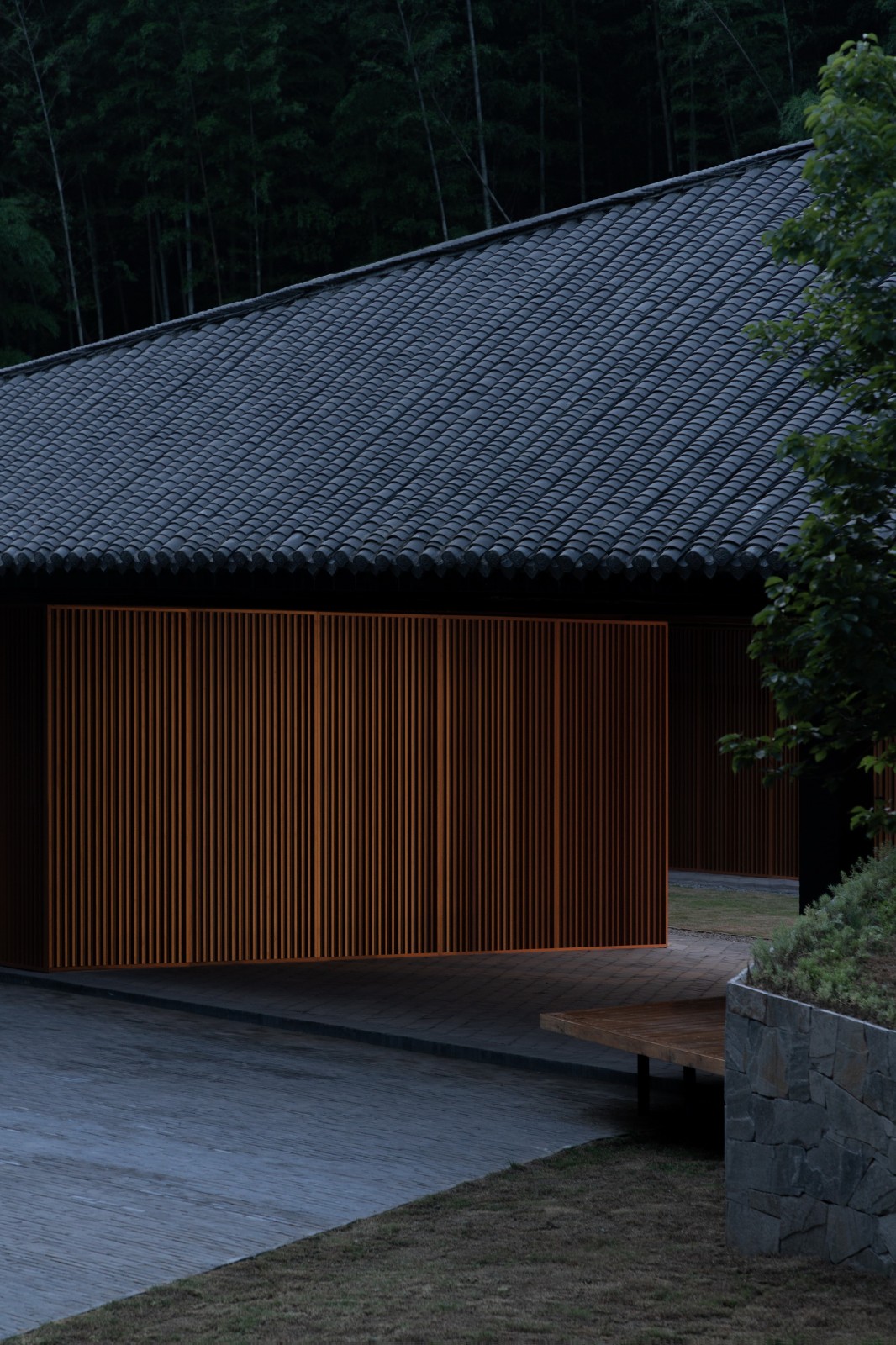 BIM建筑|无想山秋湖驿站 / 米思建筑