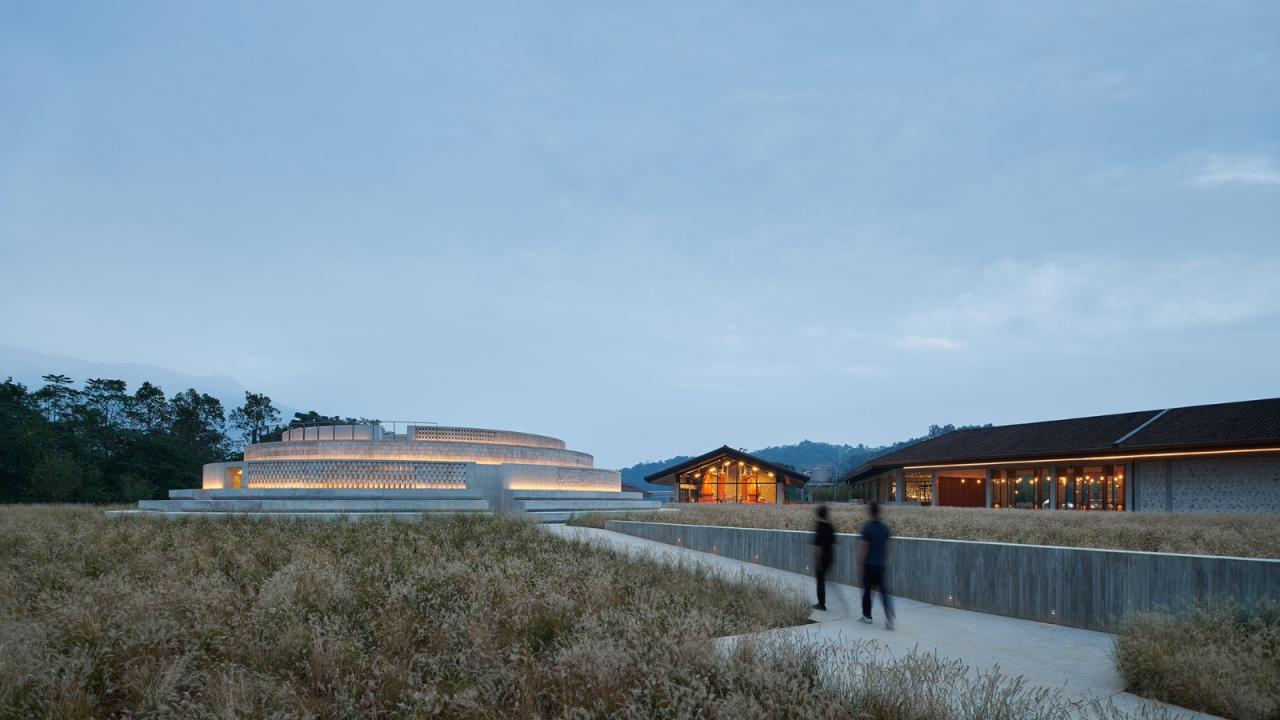 BIM建筑|叠川麦芽威士忌酒厂 / 如恩设计研究室