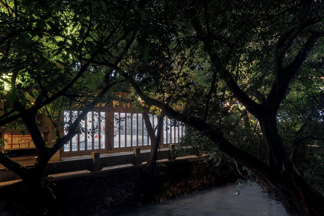 BIM建筑|时代共生：朱紫坊历史古厝中的“现代白” / 平衡空间设计