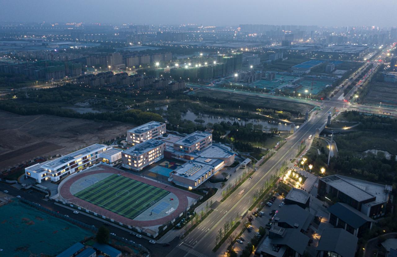 BIM建筑|潍坊歌尔学校：以内容推导空间构成 / gad