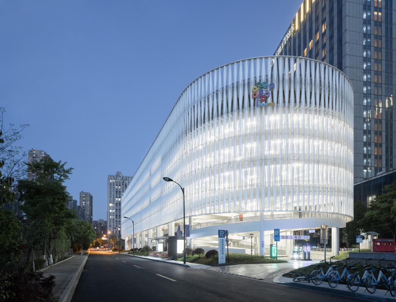BIM建筑|来自停车楼的逆袭：杭州钱投海达停车楼 / 浙江大学建筑设计研究院有限公司