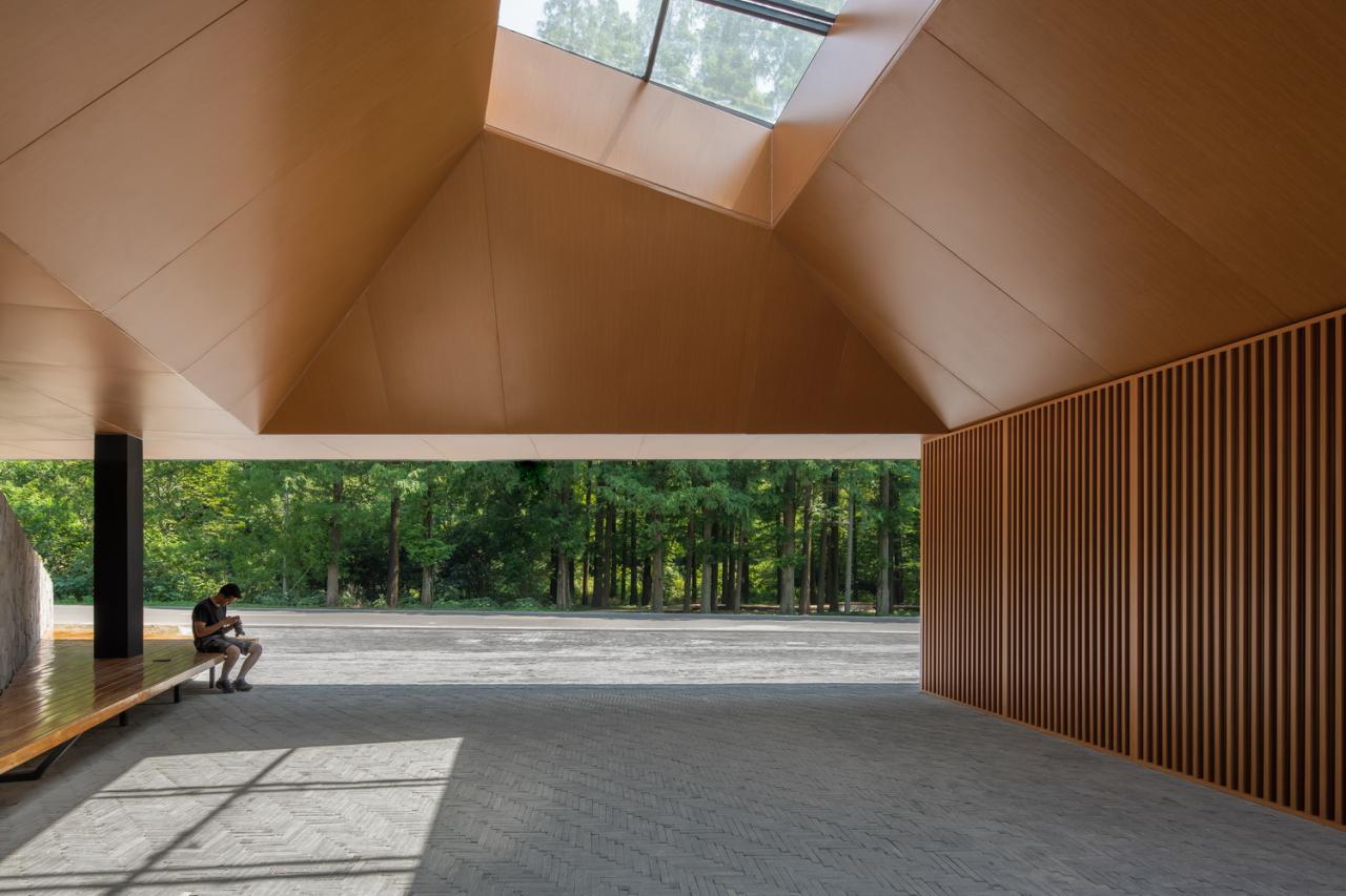 BIM建筑|无想山秋湖驿站 / 米思建筑