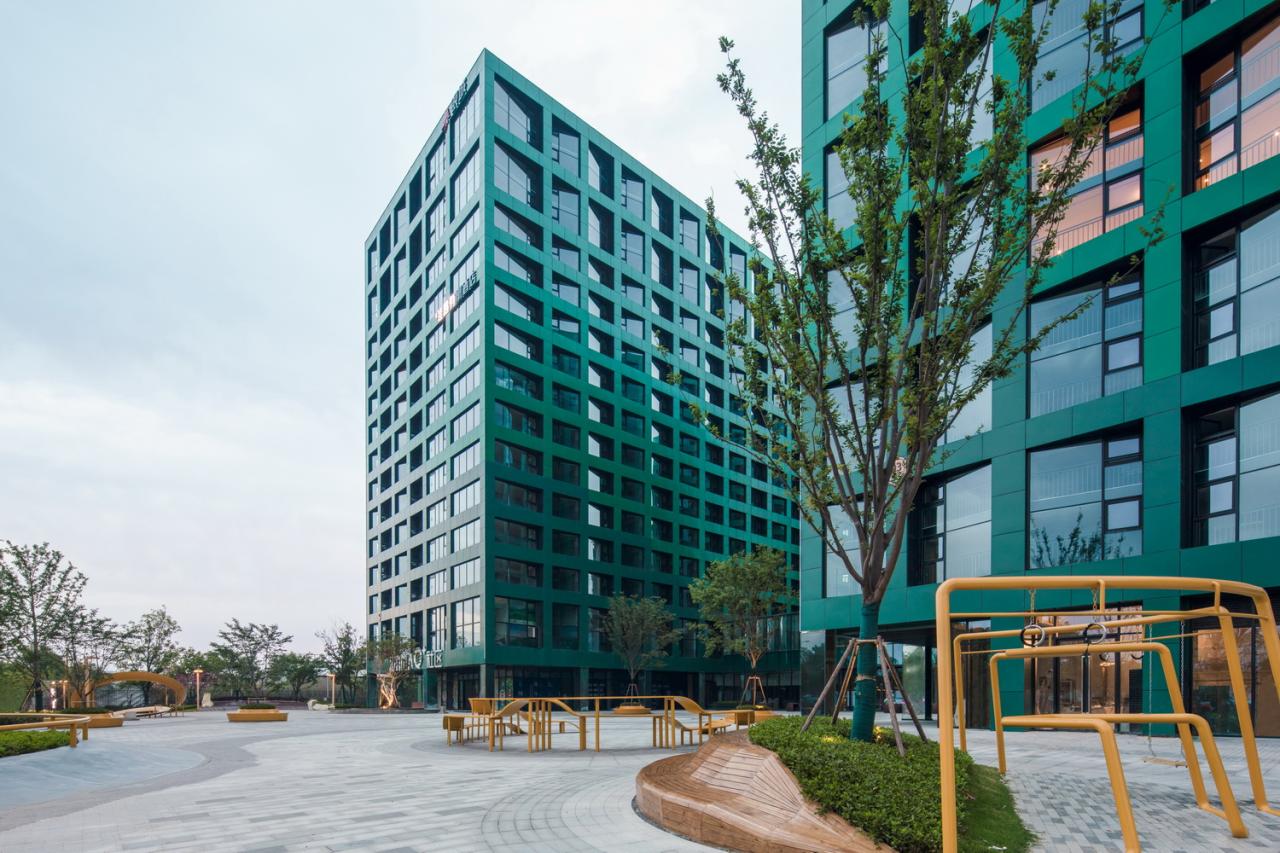 BIM建筑|南京银城KinmaQ+社区 / 优意建筑设计