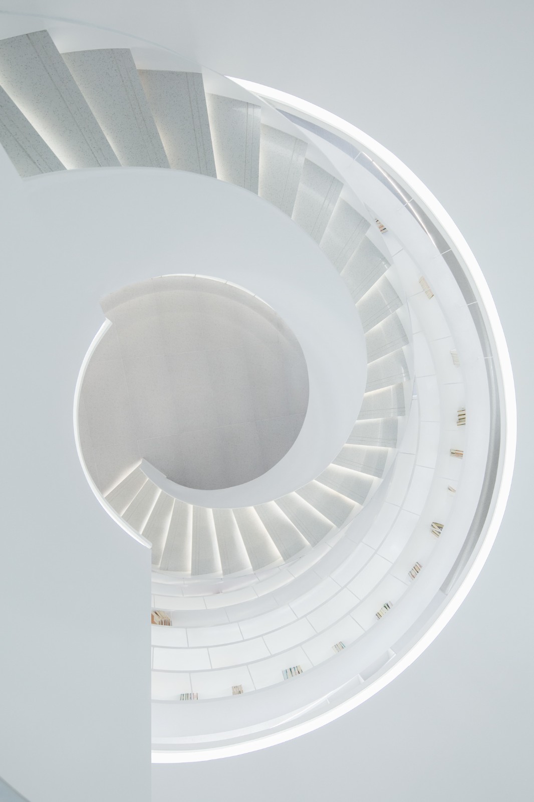 BIM建筑|时代共生：朱紫坊历史古厝中的“现代白” / 平衡空间设计