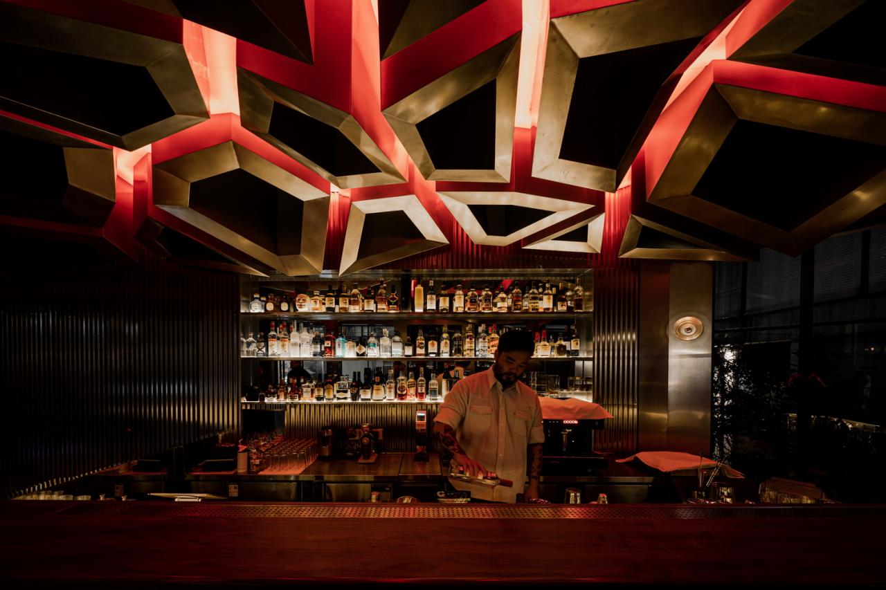 BIM建筑|KoRoVa Bar / 低态建筑