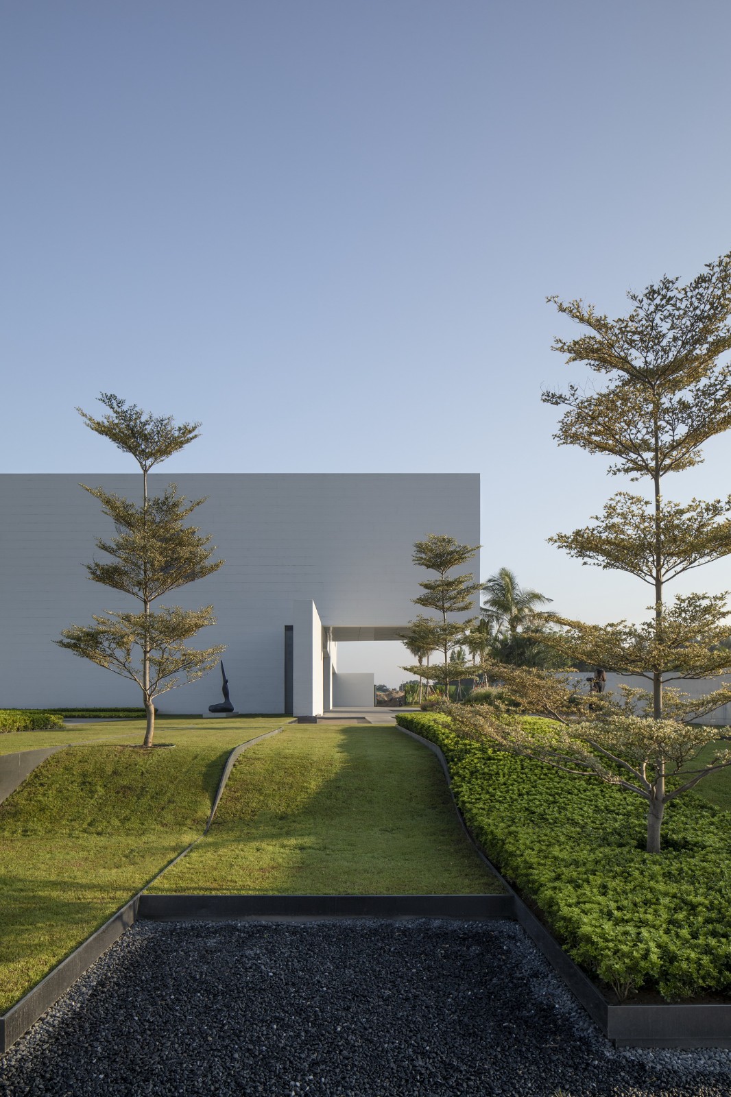 BIM建筑|打破墙的边界: 海口市国际免税城接待中心 / aoe事建组