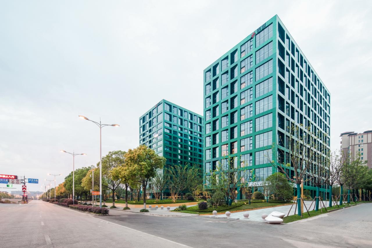 BIM建筑|南京银城KinmaQ+社区 / 优意建筑设计