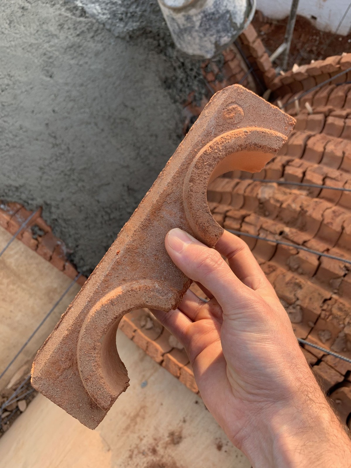 BIM建筑|手工压制砖与木材构筑而成的自宅 / Equipo de Arquitectura