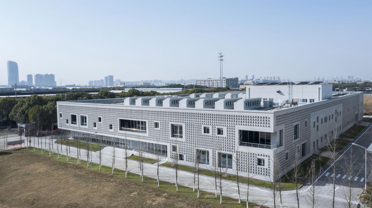 BIM建筑|和椿科技二号厂房 / 张朋千建筑事务所