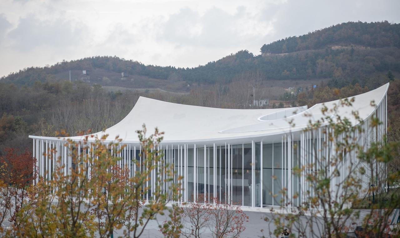 BIM建筑|藏马山飞毯 ：亲子活动中心 / 栖城设计