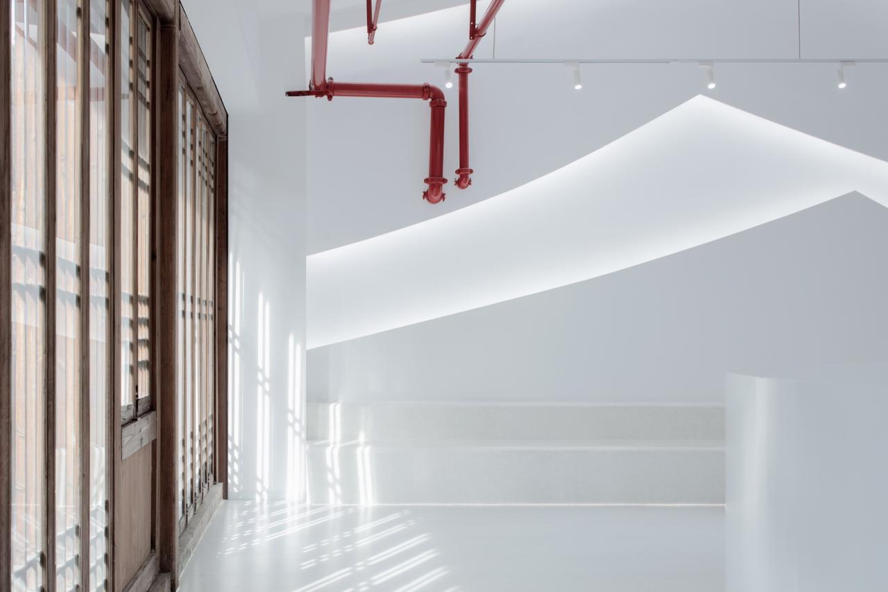 BIM建筑|时代共生：朱紫坊历史古厝中的“现代白” / 平衡空间设计