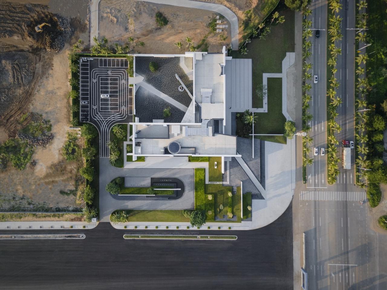 BIM建筑|打破墙的边界: 海口市国际免税城接待中心 / aoe事建组