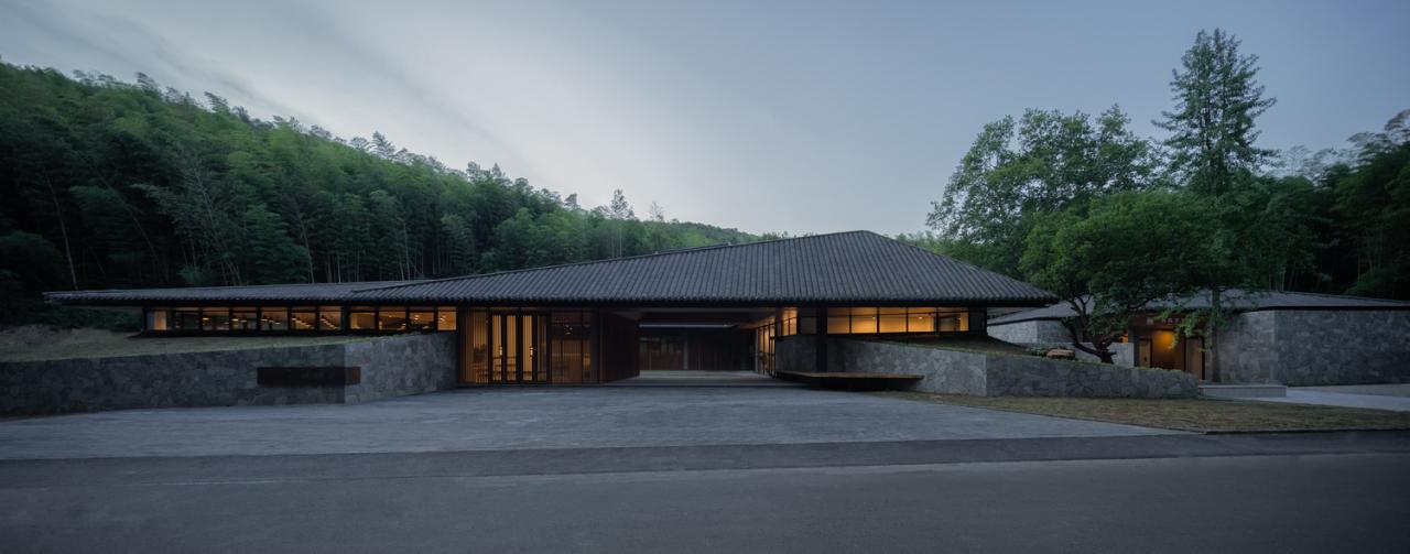 BIM建筑|无想山秋湖驿站 / 米思建筑