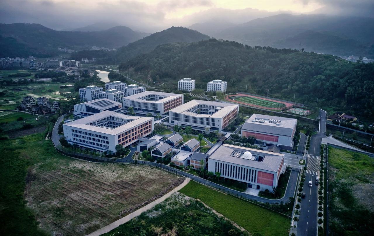 BIM建筑|树下问道，山间筑园 ——乐清市荆山公学 / 浙江大学建筑设计研究院有限公司